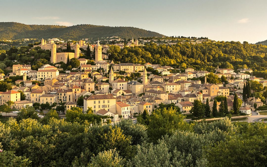 4 Villages médiévaux à découvrir, beau village autour de la grande motte