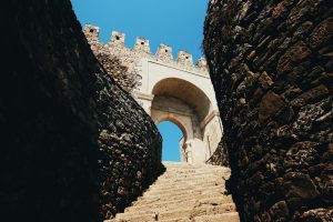 decouvrir rhodes activites et astuces cles 1759764373 scaled Découvrir Rhodes : activités et astuces clés