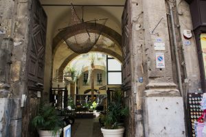 Visiter Naples: secrets culturels et culinaires