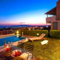 pexels koel 2034335 Terrasse avec piscine au coucher de soleil